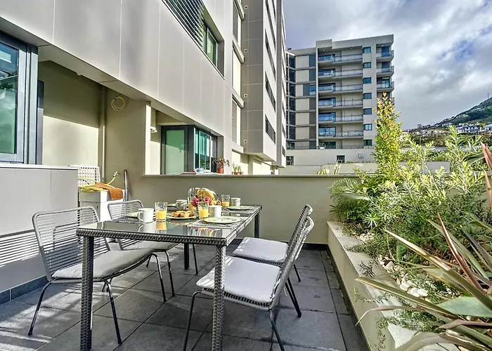 Terrace Apartment By Atlantic Holiday